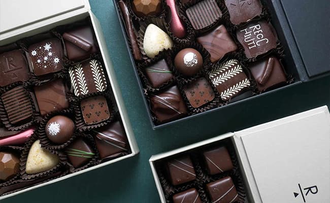 شکلات کادویی فندوقی با مواد طبیعی و طعم عالی